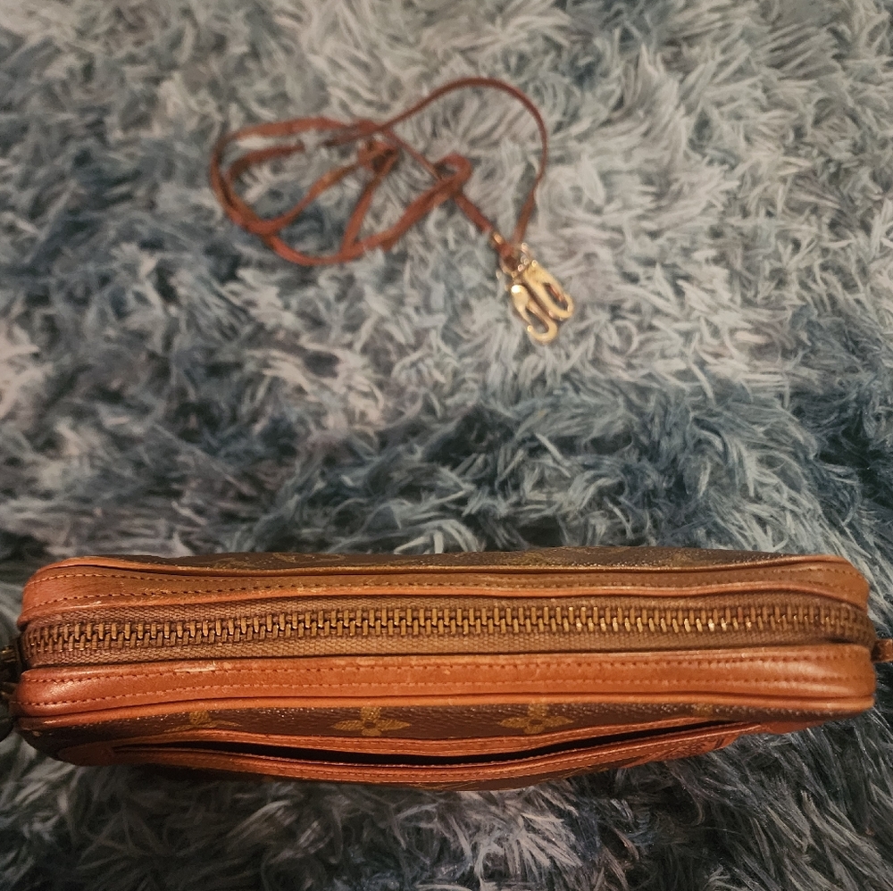 Authentic Vintage Exclusive Edition Louis Vuitton Bag - Picture 9 of 11
